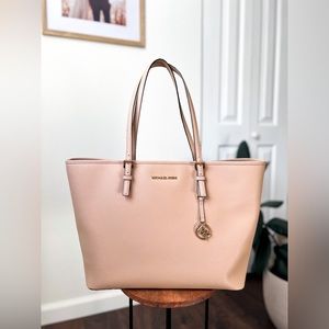 Michael Kors Jet Set Travel Tote - Soft Pink